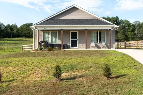 1801 Reynolds Bridge Rd, Benton, TN 37307