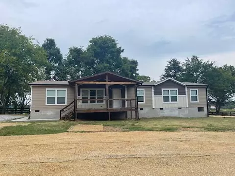 215 Lees Chapel Road Rd, Sweetwater, TN 37874