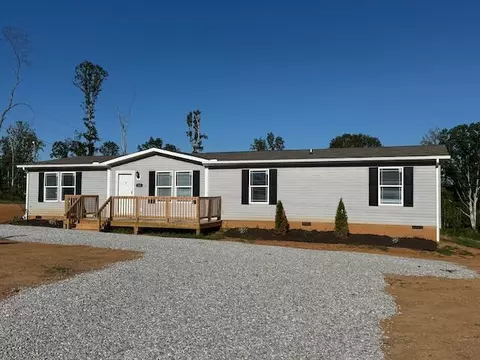222 Community Dr, Madisonville, TN 37354