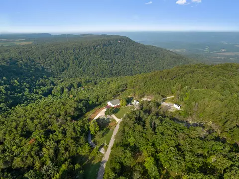 351 Green Rd, Graysville, TN 37338