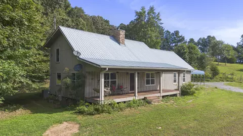 1034 Red Hill Valley Rd SE, Cleveland, TN 37323