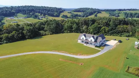 691 Hughes Rd SE, Cleveland, TN 37323