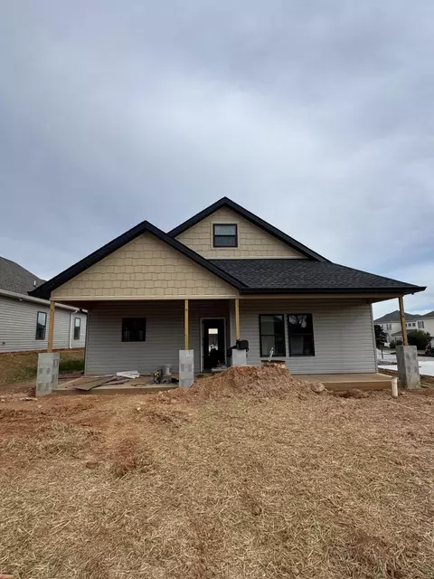 925 Stratford Ave, Sweetwater, TN 37874