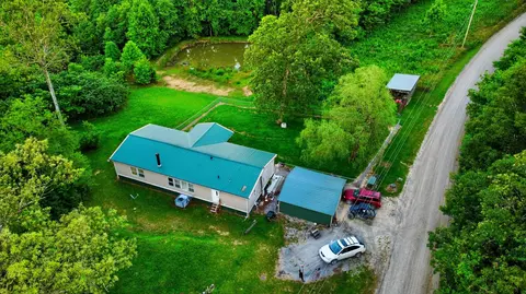 1794 Holloway Ridge Rd, Spring City, TN 37381