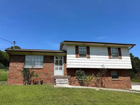 2089 Charlotte Dr NE, Cleveland, TN 37323