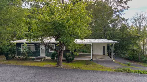 810 Weeks Dr NE, Cleveland, TN 37312
