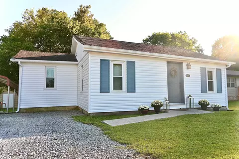 405 Cooper St, Etowah, TN 37331