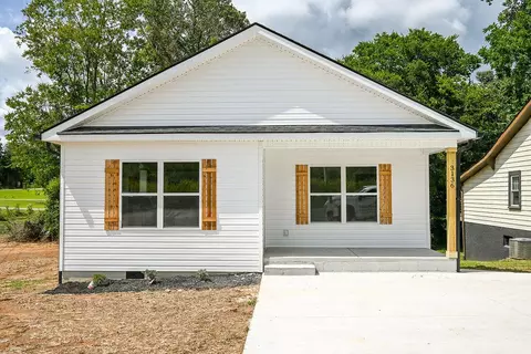 123 Lindon St, Benton, TN 37307