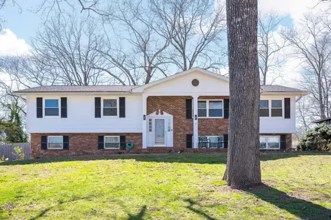 7318 Valley Ln, Hixson, TN 37343