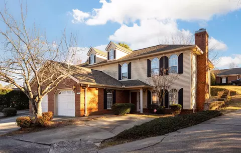 605 Black Oak Dr, Dalton, GA 30721