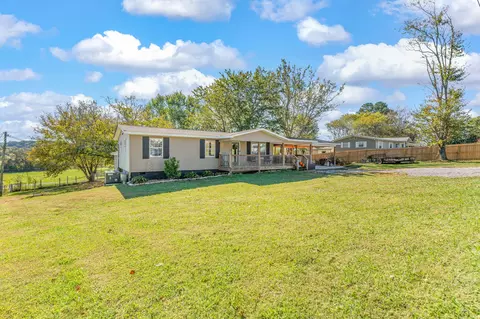 933 Monroe Cir, Madisonville, TN 37354