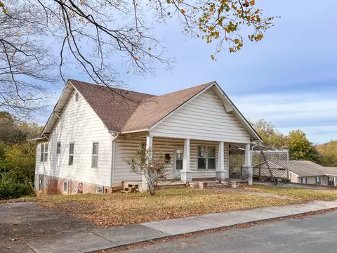 1202 Georgia Ave, Athens, TN 37303
