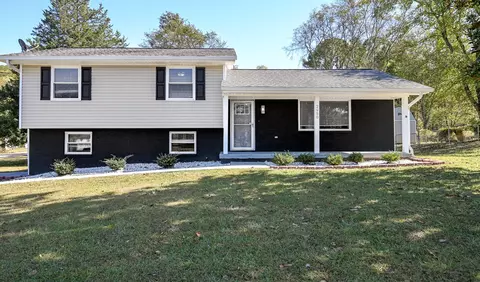 2950 Bobo Ave NW, Cleveland, TN 37312