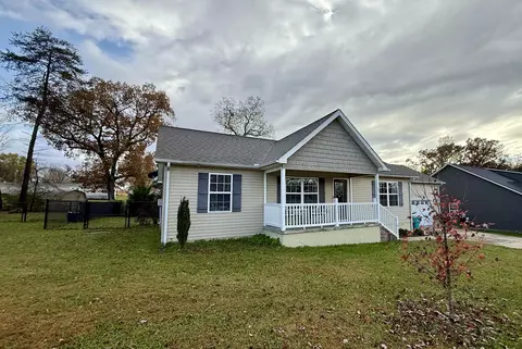 17 Patrick Dr, Crossville, TN 38555