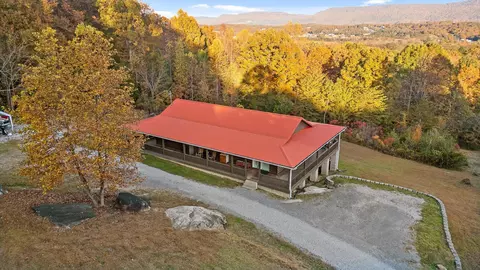 335 Fox Wood Ln, Dunlap, TN 37327