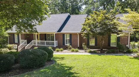 2915 Kensington St, Athens, TN 37303