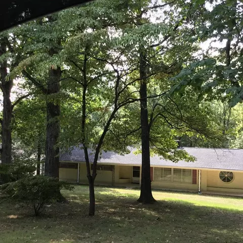 603 1st St, Lafayette, GA 30728