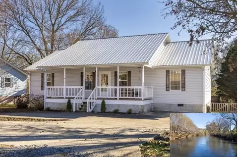 316 Circle R Dr, Benton, TN 37307