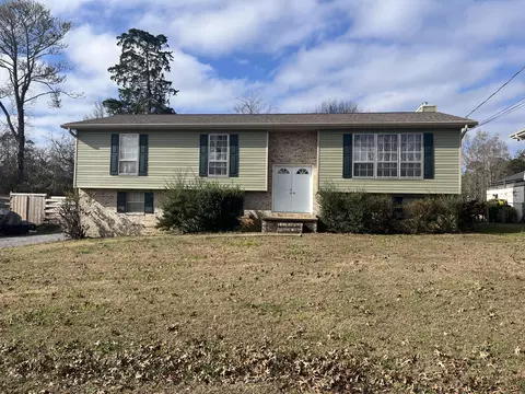 5115 Creek Bend Cir NW, Cleveland, TN 37312