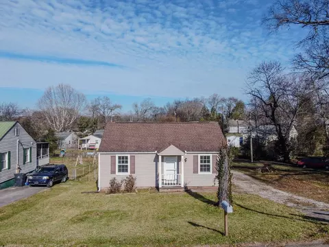 1937 W Gilbert Ln, Knoxville, TN 37920