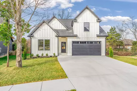 5034 Grove Park Ct, Cleveland, TN 37312