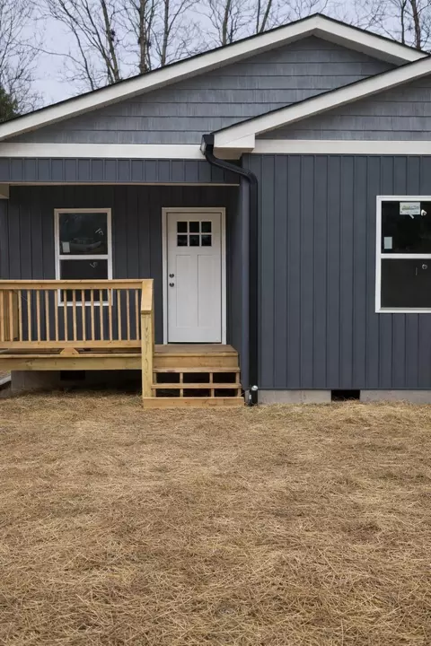 428 Englewood Rd, Madisonville, TN 37354