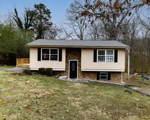 806 Towanda Trl, Athens, TN 37303
