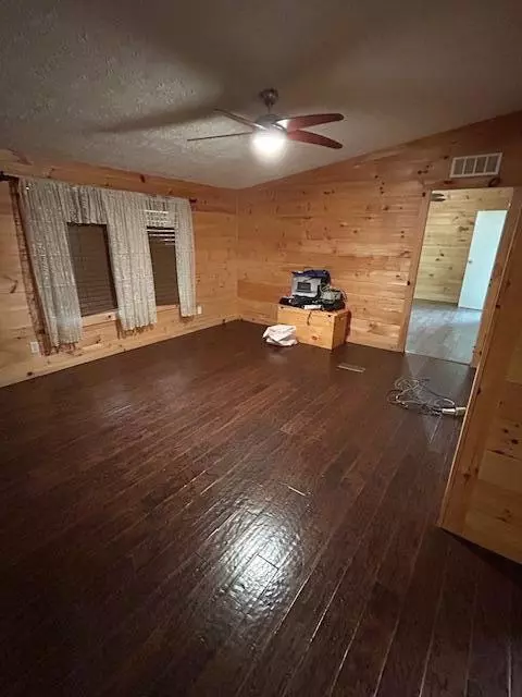 219 Womble Rd, Farner, TN 37333 photo 5