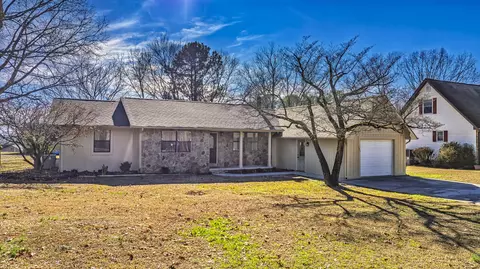 385 Troy Dr, Dayton, TN 37321