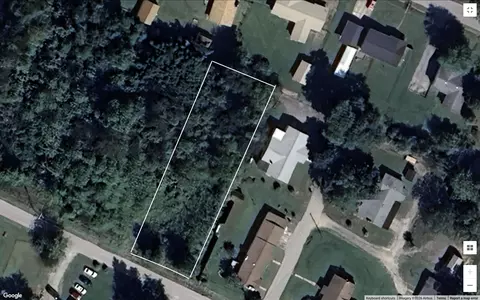 9607 W Cherry St, Ooltewah, TN 37363