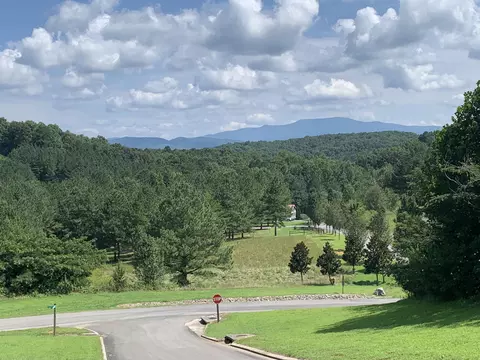 109 Cherokee Ridge Dr, Ocoee, TN 37361