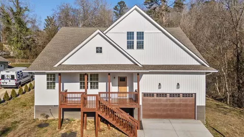 2621 Berkley Dr, Chattanooga, TN 37415