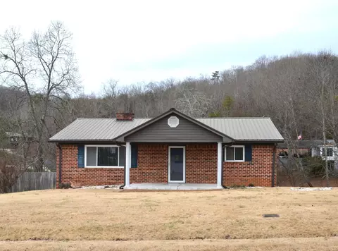218 Lakeshore Ct, Spring City, TN 37381