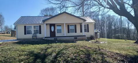 104 Buena Vista Ave, Sweetwater, TN 37874