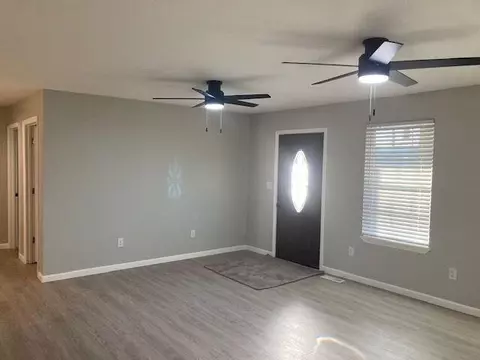 Living - 130 Stump St, Ocoee, TN 37361 photo 1 of 1