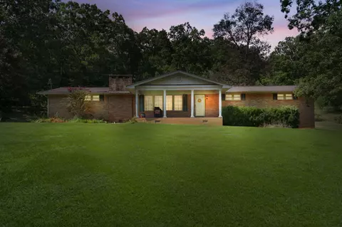 517 Oak Grove Rd, Benton, TN 37307