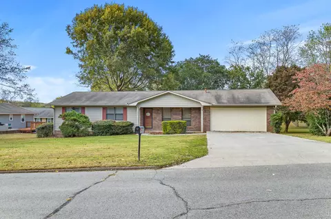 1405 Dossett St, Athens, TN 37303