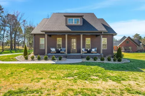 126 Black Bear Cove Rd, Englewood, TN 37329