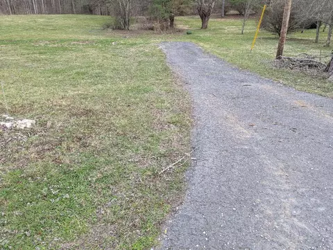 385 Chiggertown Loop, Palmer, TN 37365