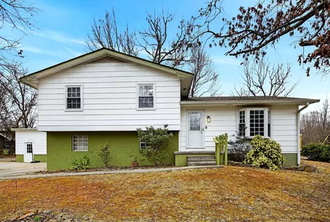 179 Central Dr, Benton, TN 37307
