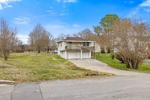 527 N Kilgore St, Athens, TN 37303