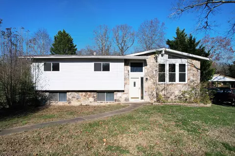 607 Mountain Wood Dr, Hixson, TN 37343