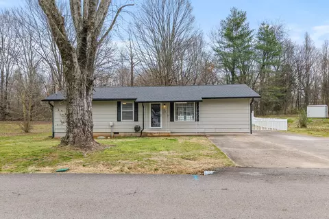 1215 Jones St, Athens, TN 37303