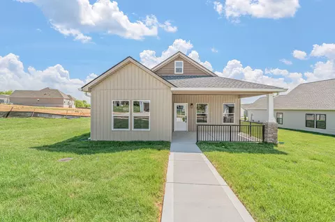 921 Stratford Ave, Sweetwater, TN 37874