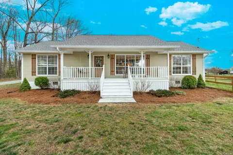 340 N Mouse Creek Rd NW, Charleston, TN 37310