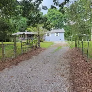 165 Standerford Rd, Graysville, TN 37338