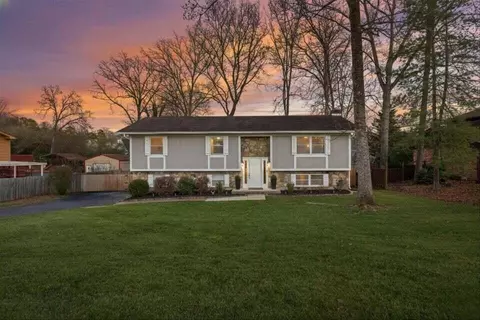 2430 Maplewood Dr, Chattanooga, TN 37421