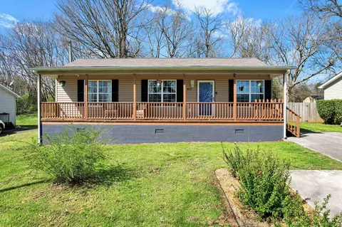 410 W College St, Athens, TN 37303