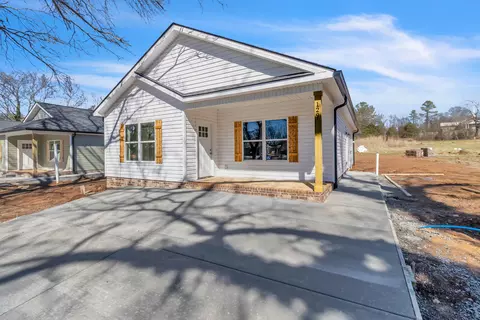 129 Lindon St, Benton, TN 37307