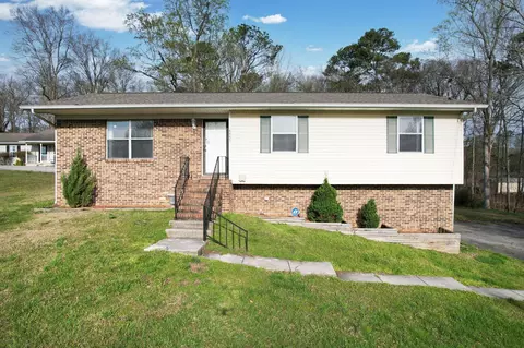 4665 Ridgeview Ave NW, Cleveland, TN 37312